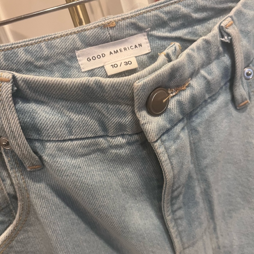 GOOD AMERICAN Good Boy Side Slit Jeans - Picture 11 of 13